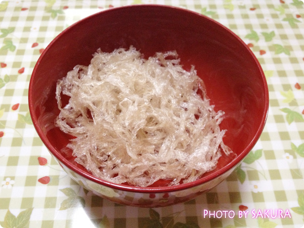 かんてんぱぱ「糸寒天」味噌汁で食べる
