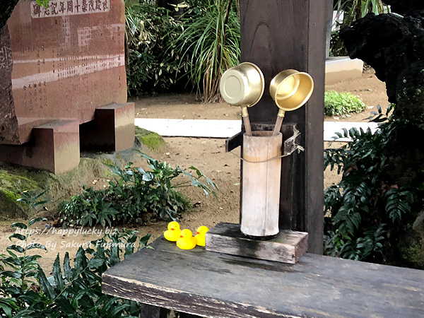 千葉県柏市　柏諏訪神社　手水舎のアヒル